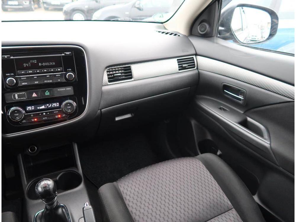 Mitsubishi Outlander 2.2 DI-D, 4X4