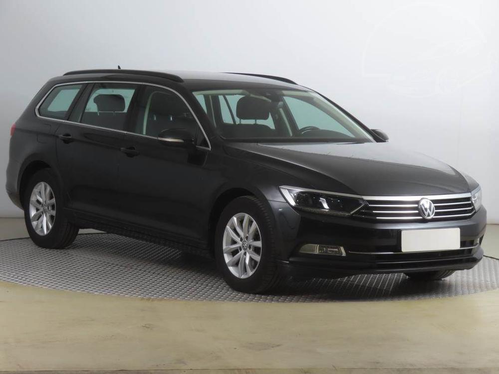 Prodm Volkswagen Passat 2.0 TDI, Navi