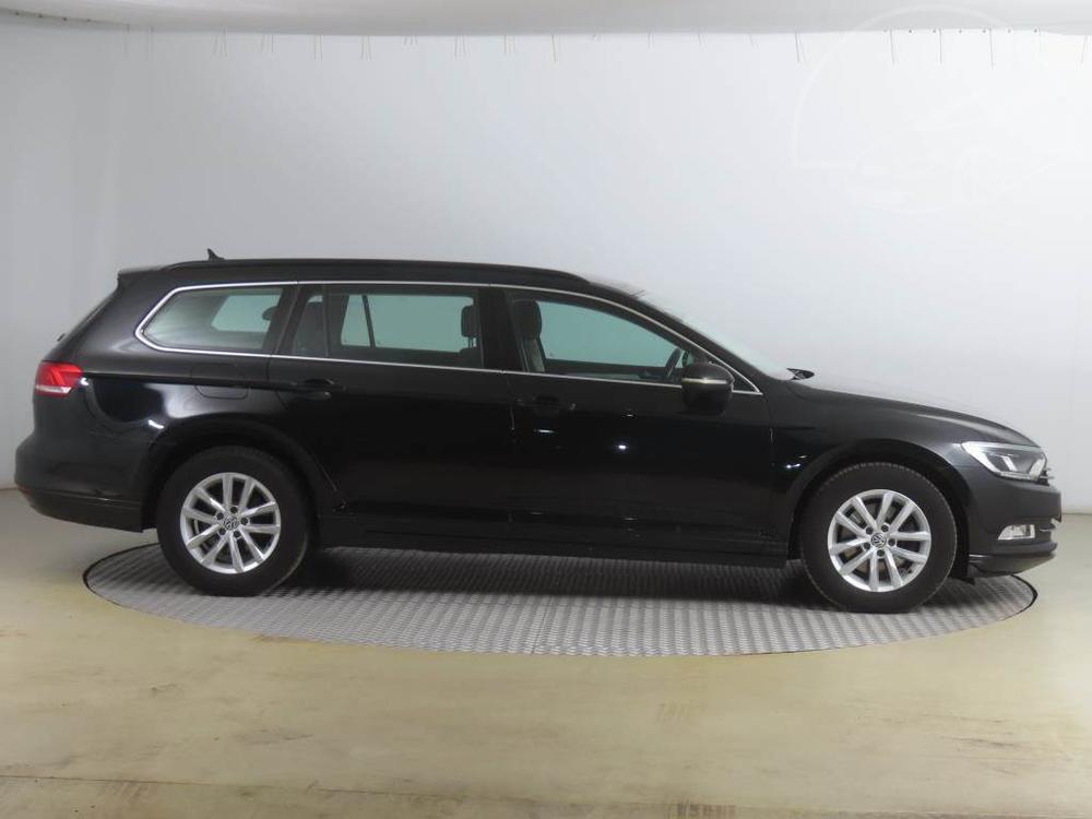 Volkswagen Passat 2.0 TDI, Navi