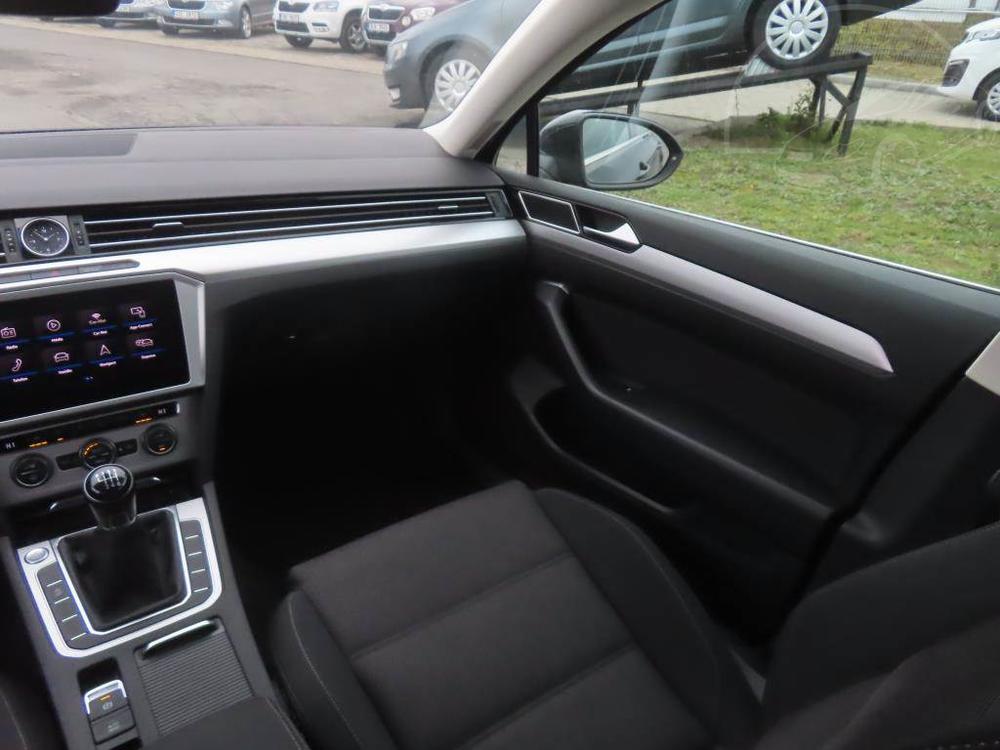 Volkswagen Passat 2.0 TDI, Navi