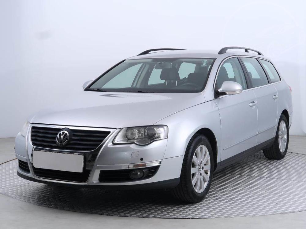 Volkswagen Passat 1.8 TSI, Automatick klima