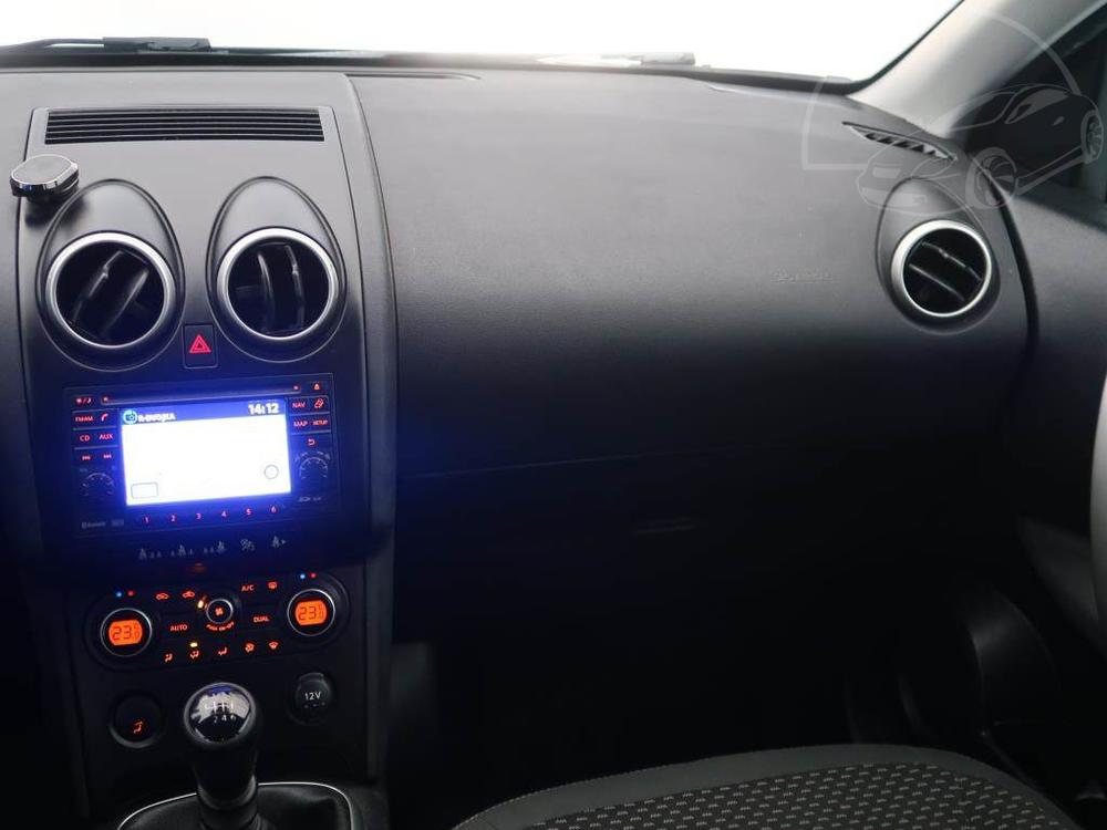 Nissan Qashqai 2.0 dCi, Navi