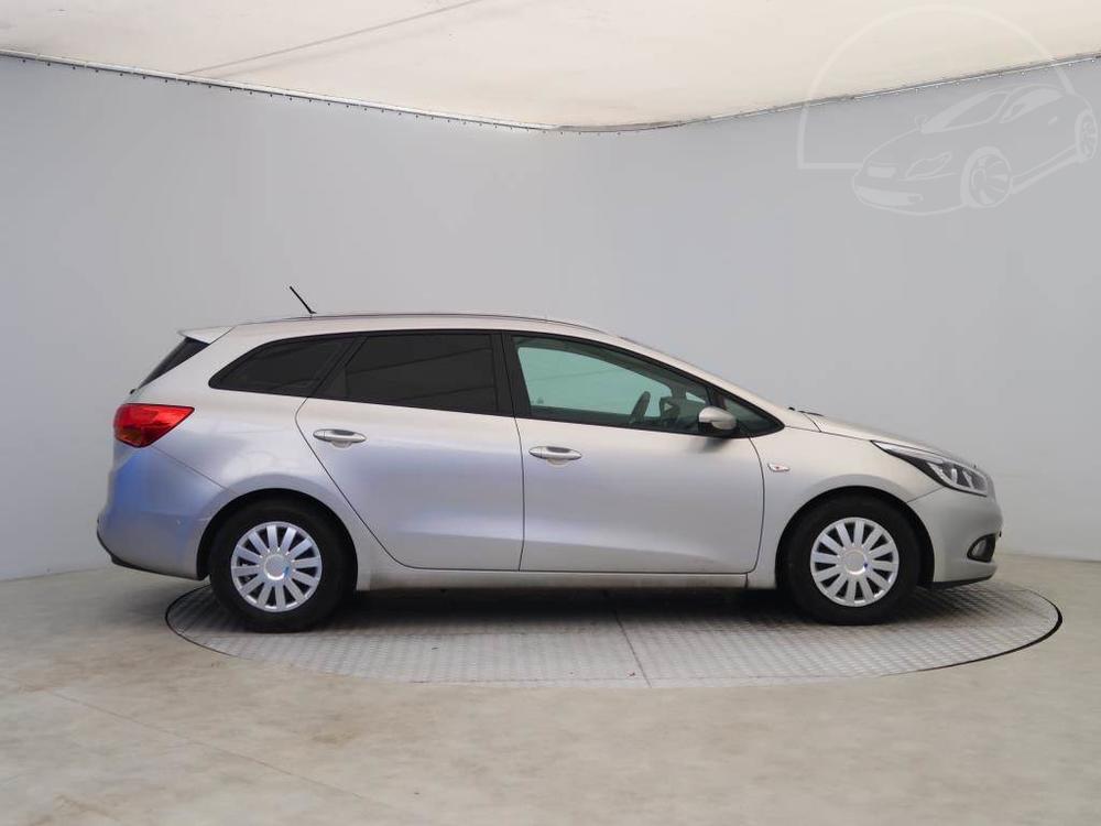 Kia Ceed 1.6 CRDi, R,1.maj, Serv.kniha