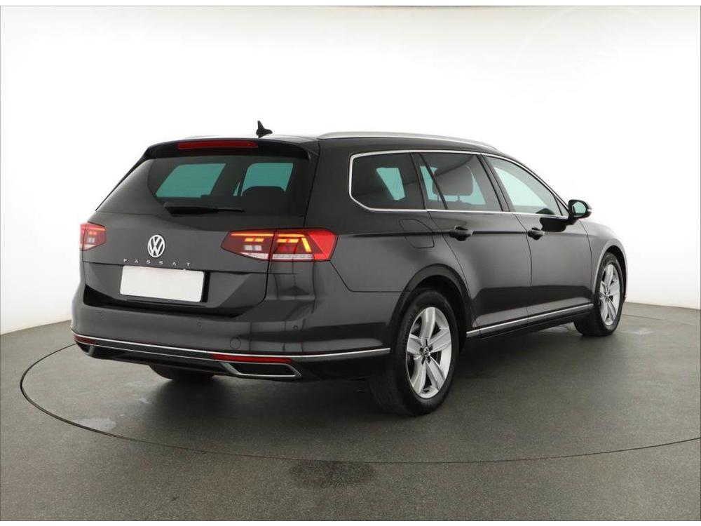 Volkswagen Passat 2.0 TDI, Automat, R,2.maj