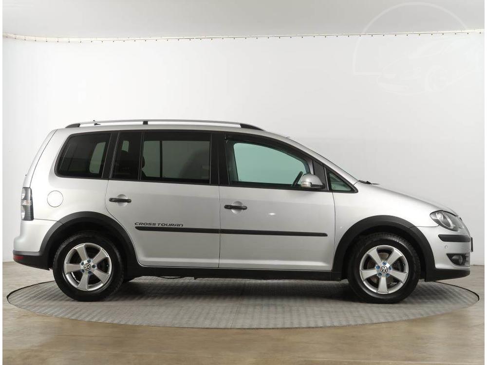 Volkswagen Touran 2.0 TDI, Cross, Navi