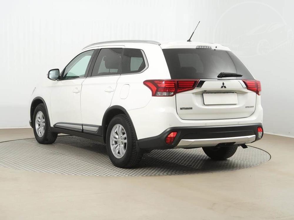 Prodm Mitsubishi Outlander 2.2 DI-D, NOV CENA, 4X4