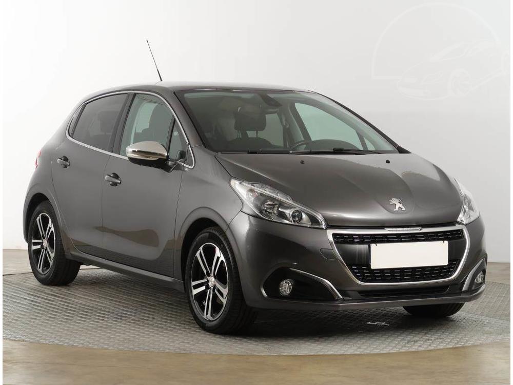 Prodm Peugeot 208 1.2 PureTech, NOV CENA, R