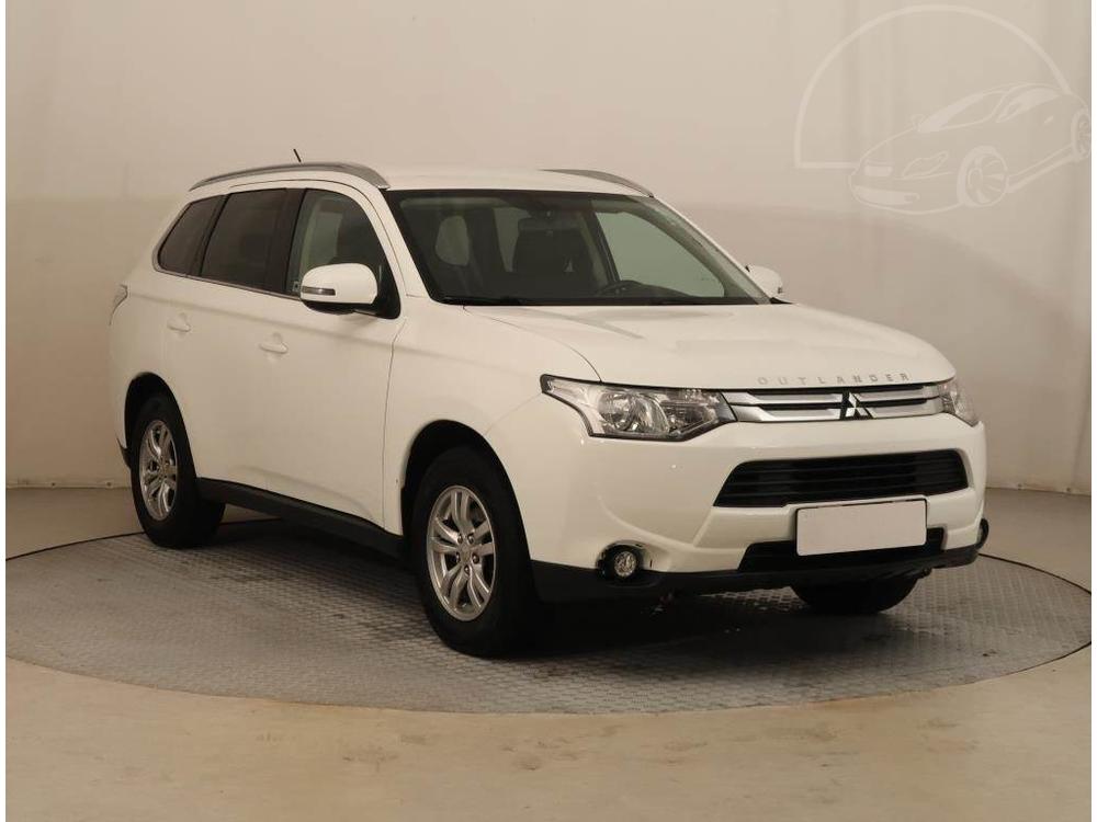 Prodm Mitsubishi Outlander 2.0, R,2.maj, Serv.kniha