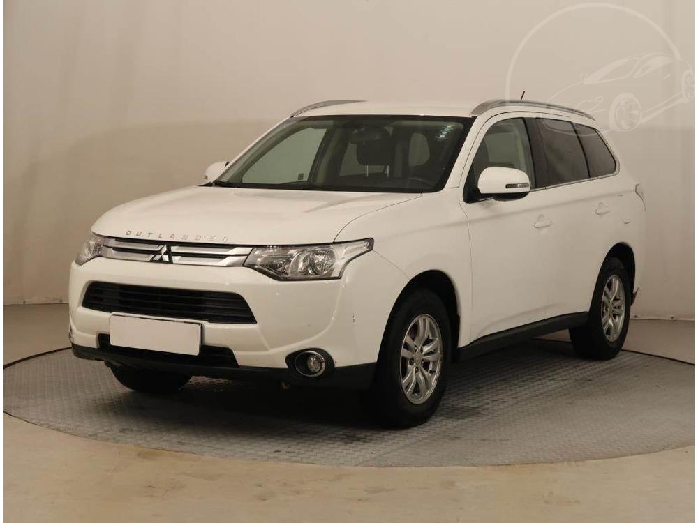 Mitsubishi Outlander 2.0, R,2.maj, Serv.kniha