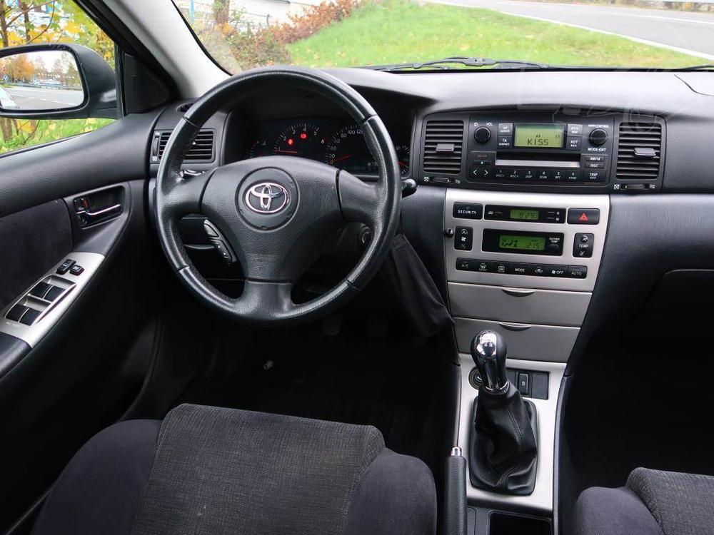 Toyota Corolla 2.0 D-4D, Automatick klima