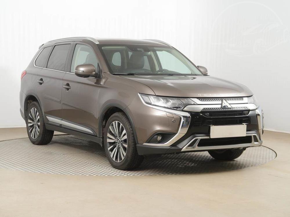 Prodm Mitsubishi Outlander 2.0, Instyle, 4X4, Automat