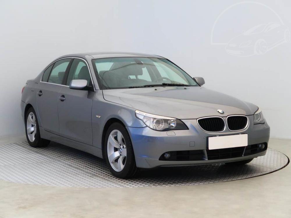 Prodm BMW 525 525i, Xenony