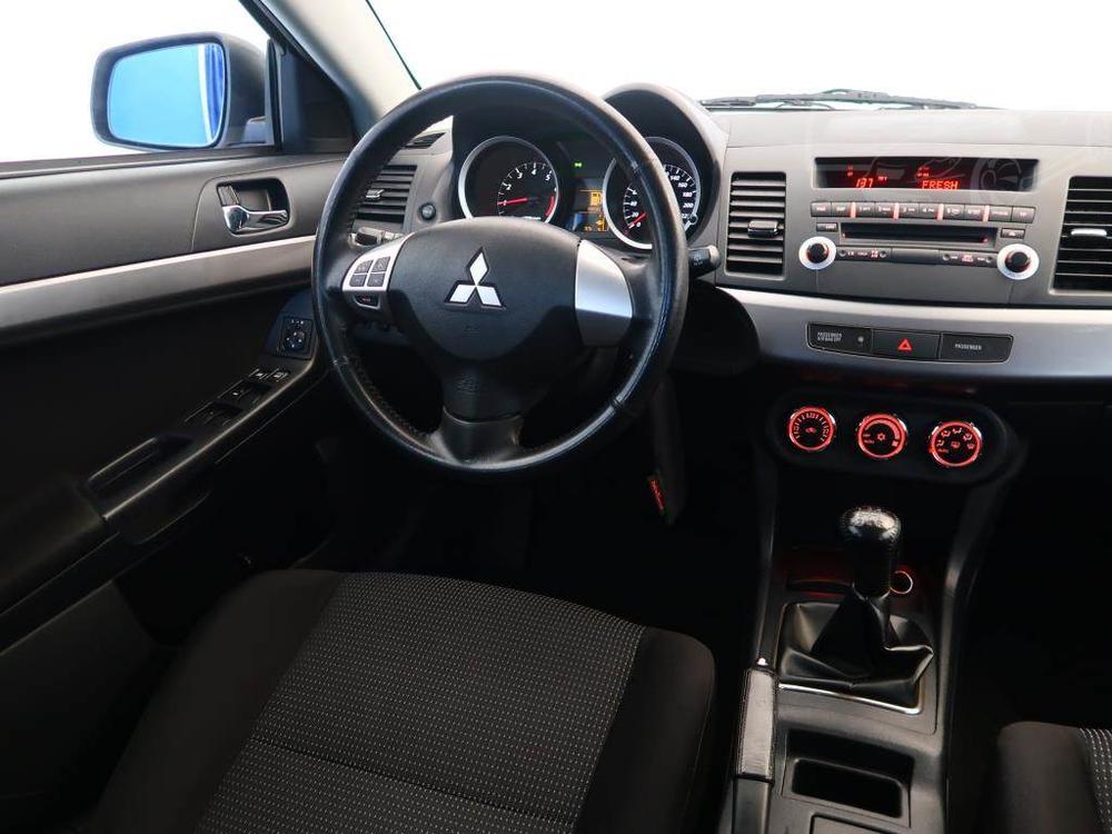 Mitsubishi Lancer 1.6 MIVEC, Automatick klima