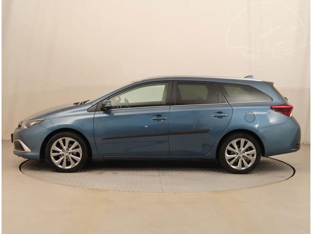 Toyota Auris 1.2 Ti, R,1.maj, Serv.kniha