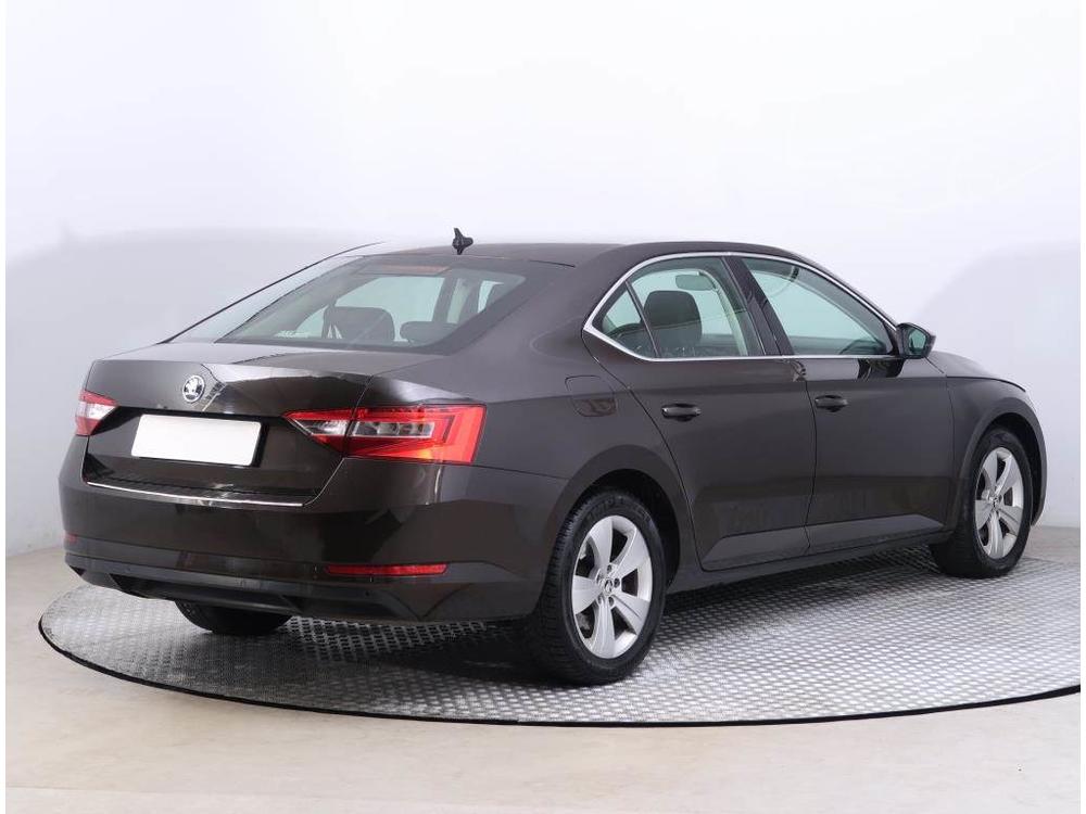 koda Superb 2.0 TDI, Ambition