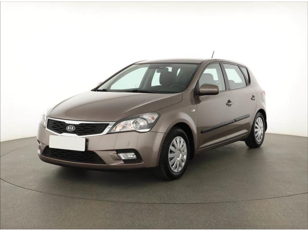 Kia Ceed 1.4 CVVT, R,1.maj, Serv.kniha