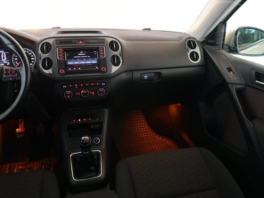 Volkswagen Tiguan 2.0 TDI, Automatick klima