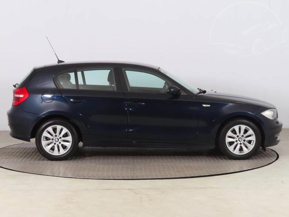 BMW 118 118d, R,2.maj, Serv.kniha