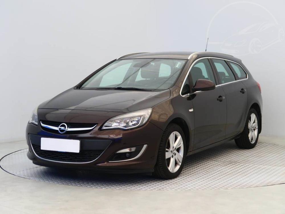 Opel Astra 1.4 T, R,1.maj, Serv.kniha