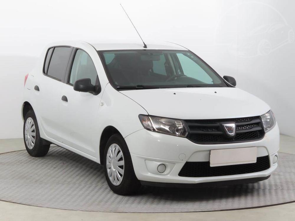 Prodm Dacia Sandero 1.2 16V, R,2.maj, Serv.kniha