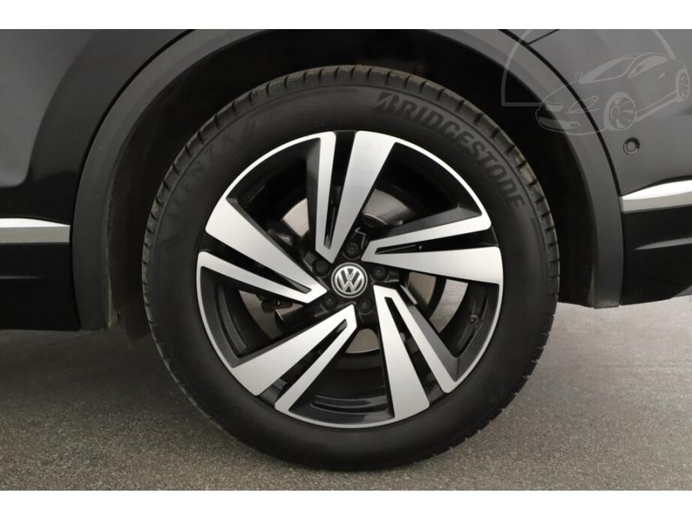 Volkswagen Touareg 3.0 TDI, DPH,Virtul