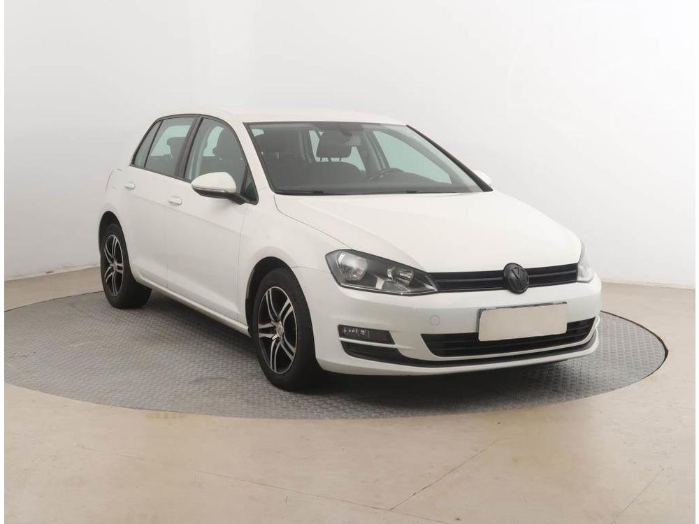 Prodm Volkswagen Golf 1.2 TSI, Automatick klima