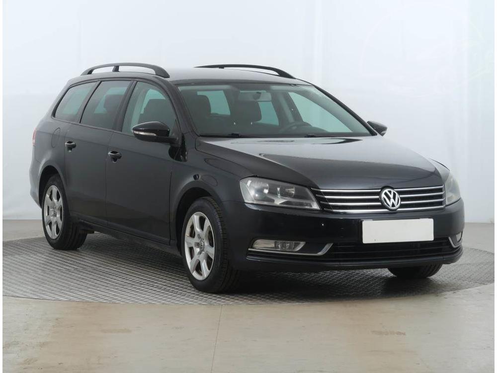 Prodm Volkswagen Passat 1.4 TSI, Automatick klima