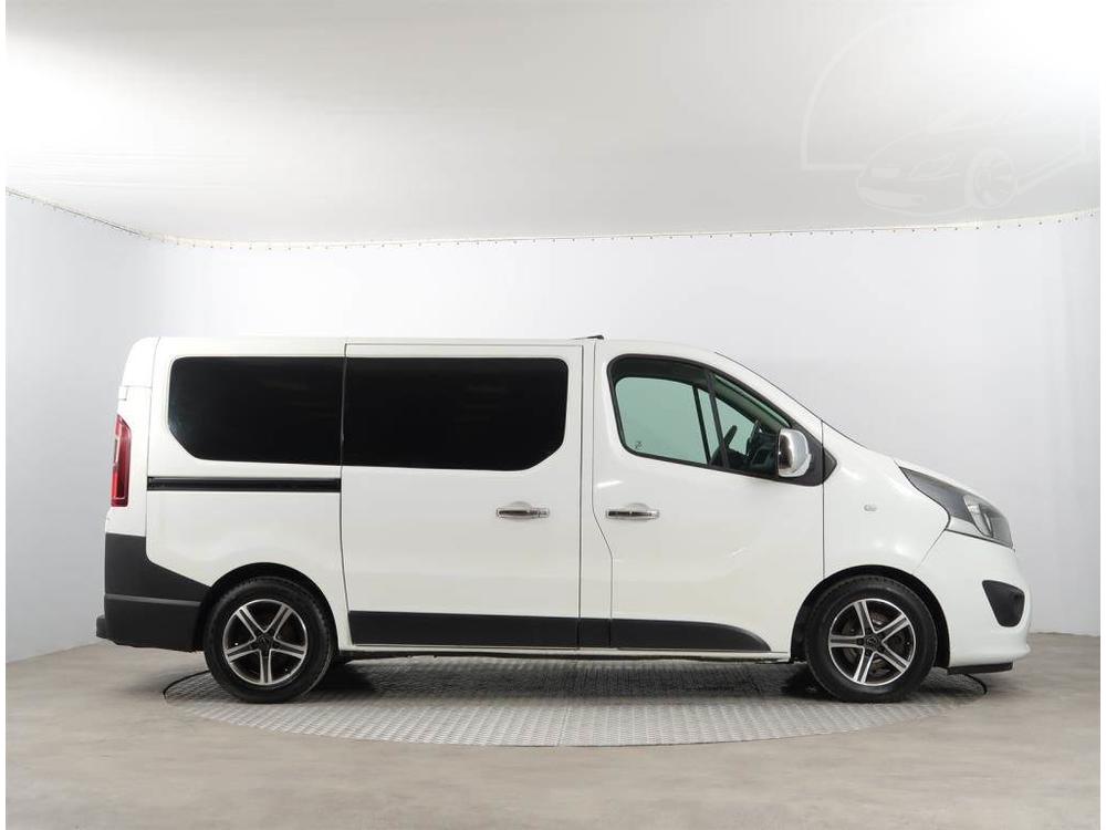 Opel Vivaro , Klima, Park.senzory