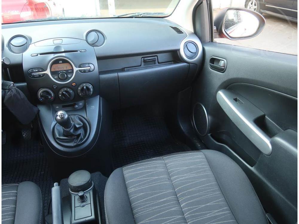 Mazda 2 1.3 i, Serv.kniha, po STK