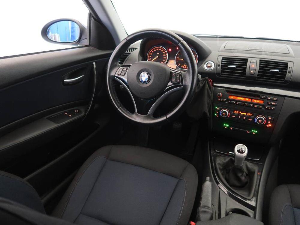 BMW 120 120d, Xenony