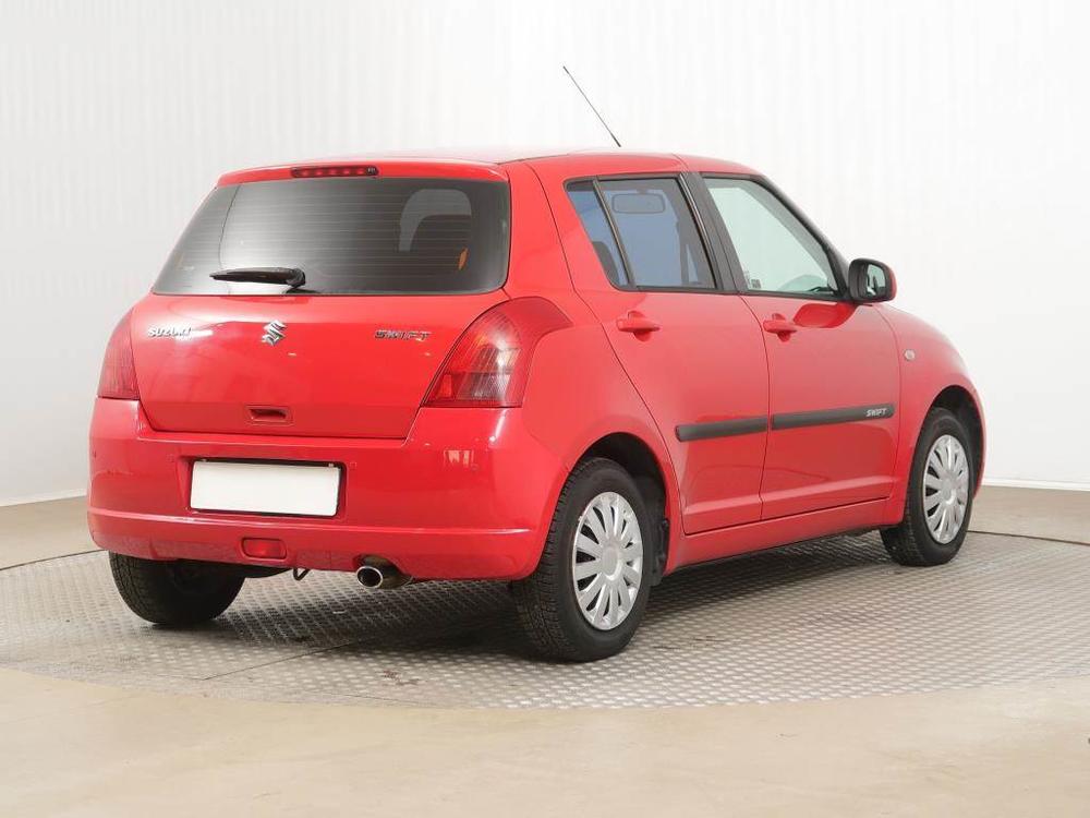 Suzuki Swift 1.3, Serv.kniha, zamluveno