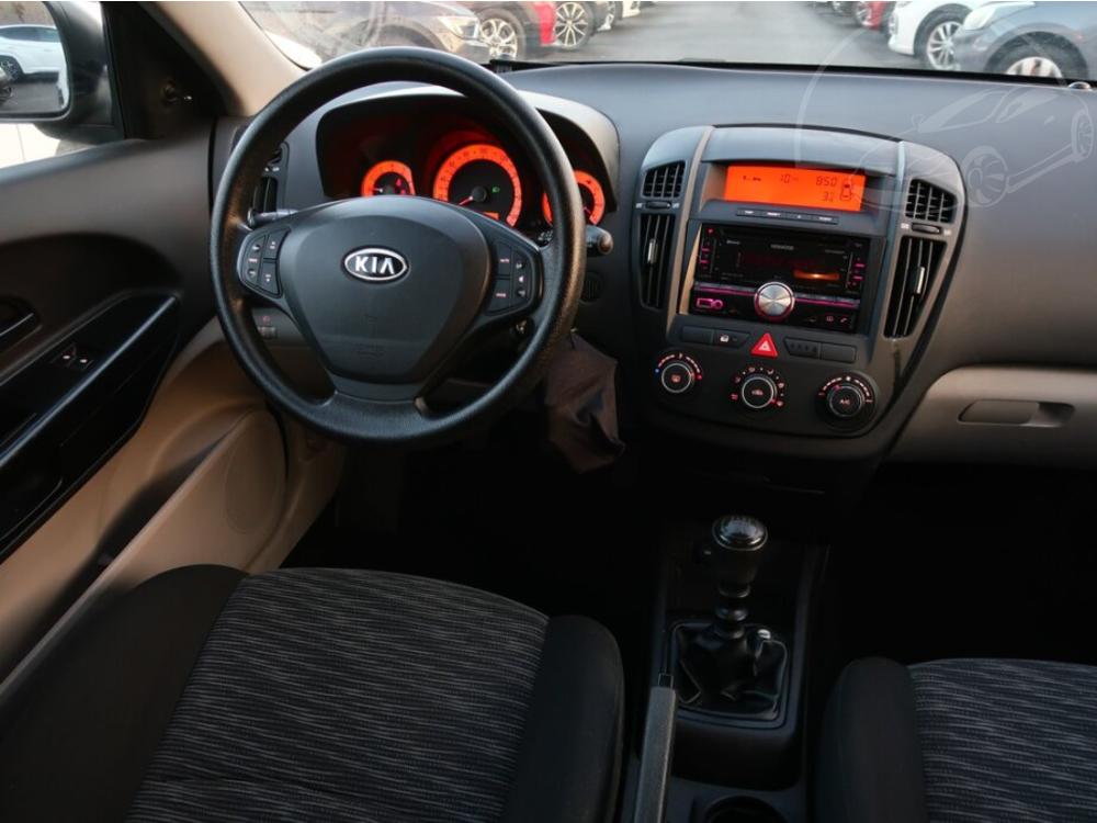 Kia Ceed 1.6 i, NOV CENA, v provozu