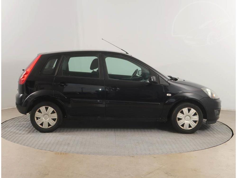 Ford Fiesta 1.4 16V, po STK, zamluveno