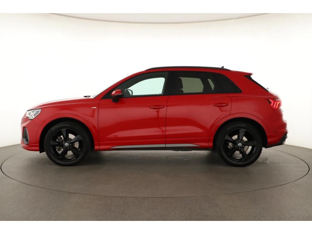 Audi Q3 45 TFSI, S line, 4X4, Automat