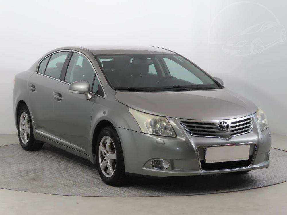 Prodm Toyota Avensis 2.0 D-4D, R,2.maj, Xenony