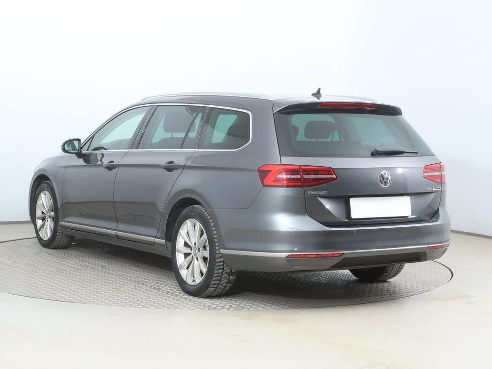 Volkswagen Passat 1.6 TDI, Highline, Ke, Navi