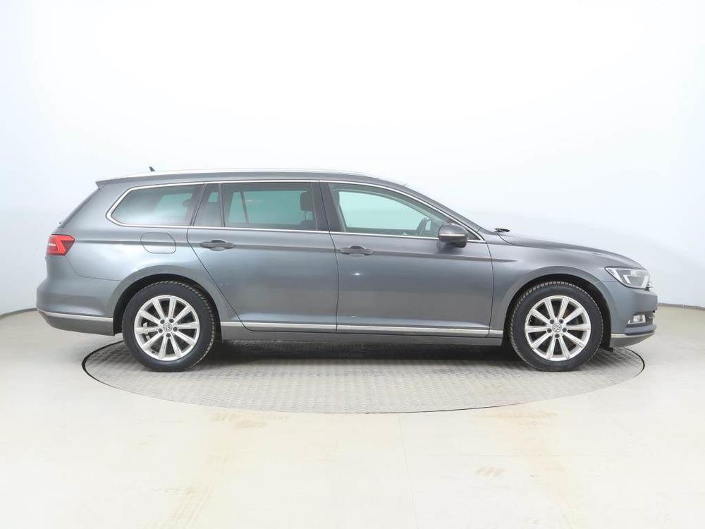 Volkswagen Passat 1.6 TDI, Highline, Ke, Navi