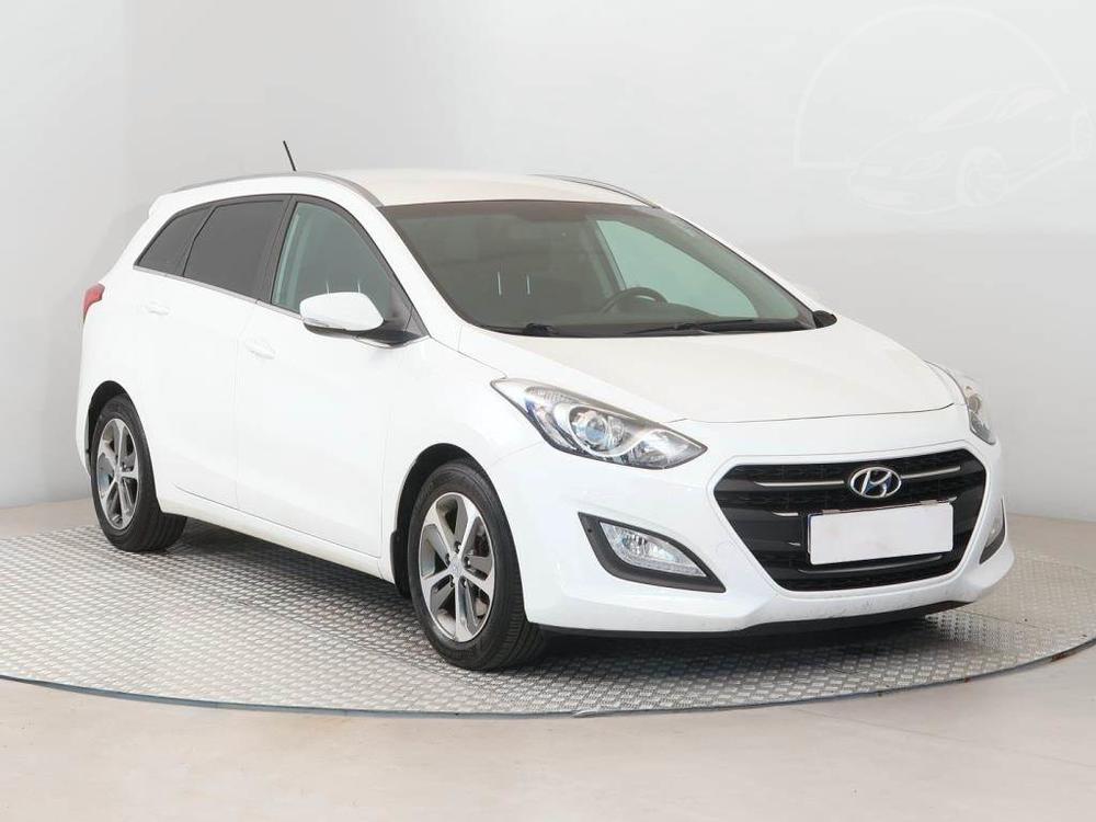 Prodm Hyundai i30 1.6 CRDi, Automatick klima