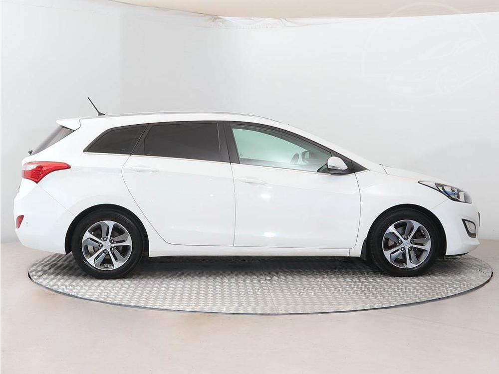 Hyundai i30 1.6 CRDi, Automatick klima