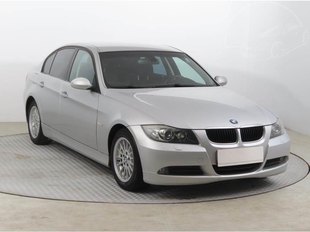 Prodm BMW 320 320 i, Xenony