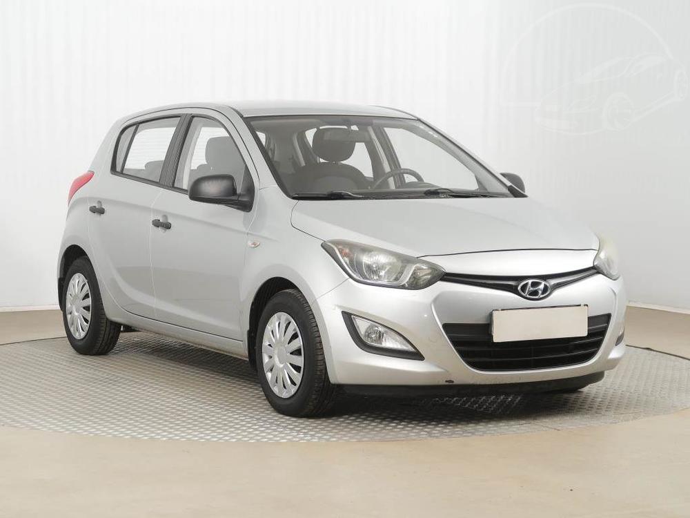 Prodm Hyundai i20 1.2, R,2.maj, Serv.kniha