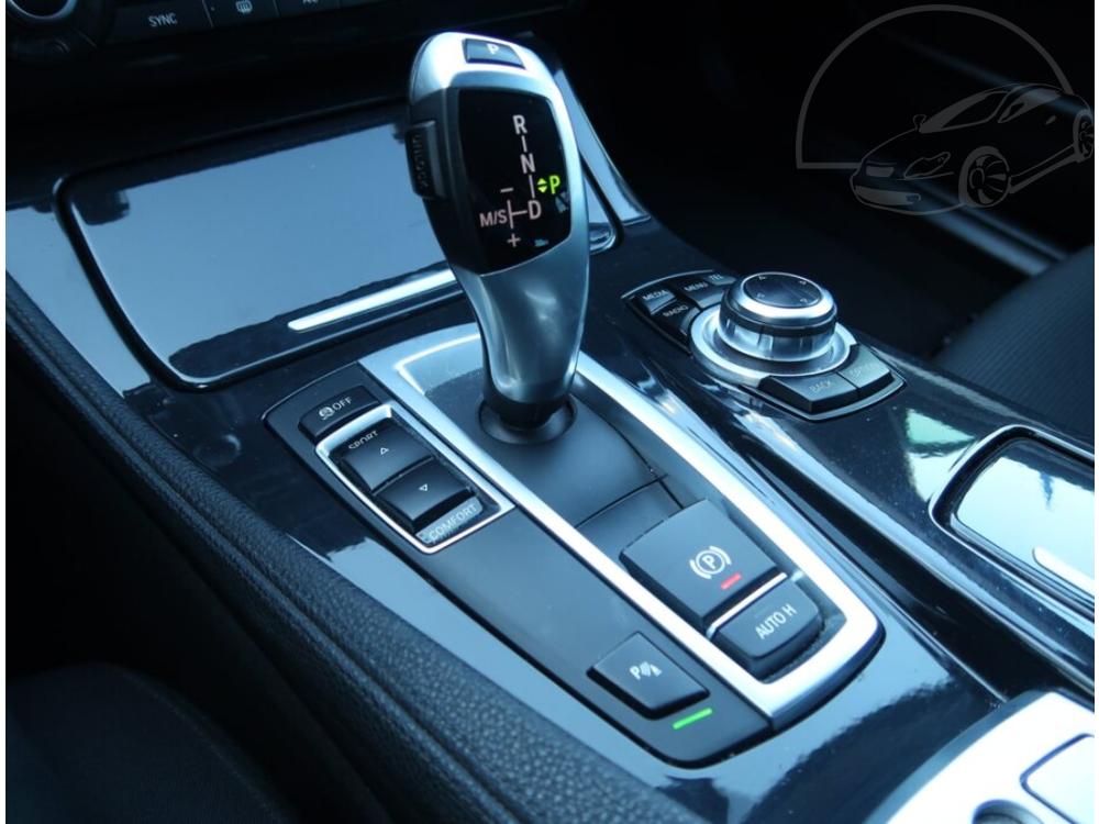 BMW 520 520d, Automat, Navi