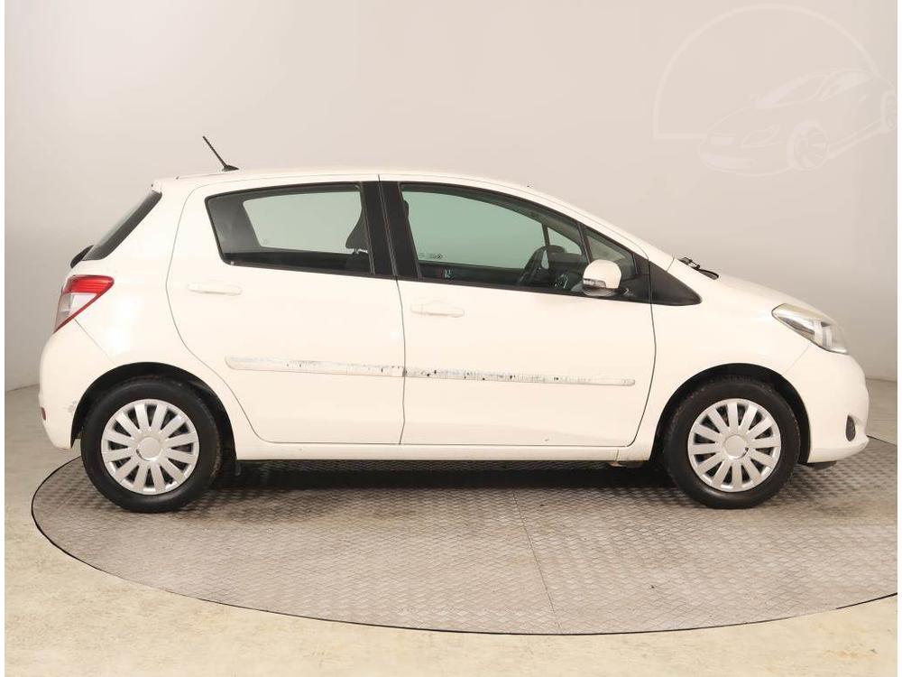 Toyota Yaris 1.0 VVT-i, Serv.kniha, Klima