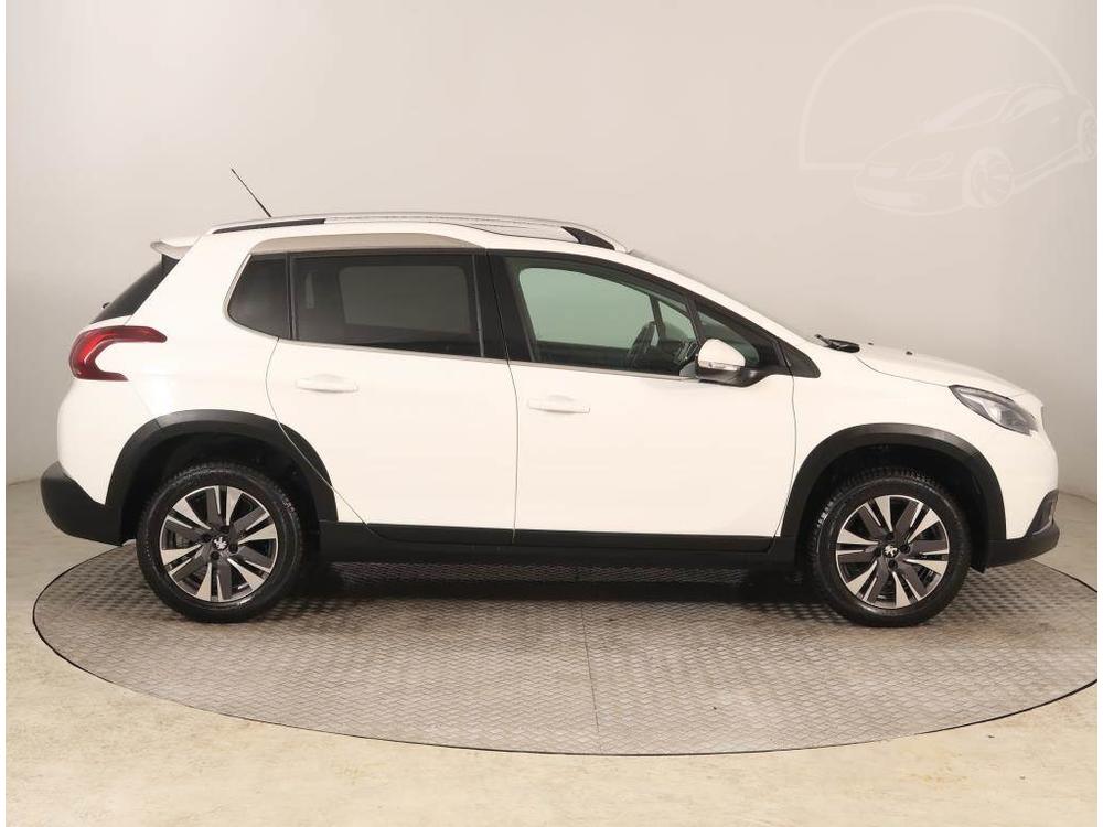 Peugeot 2008 1.2 PureTech, Allure, R,1.maj