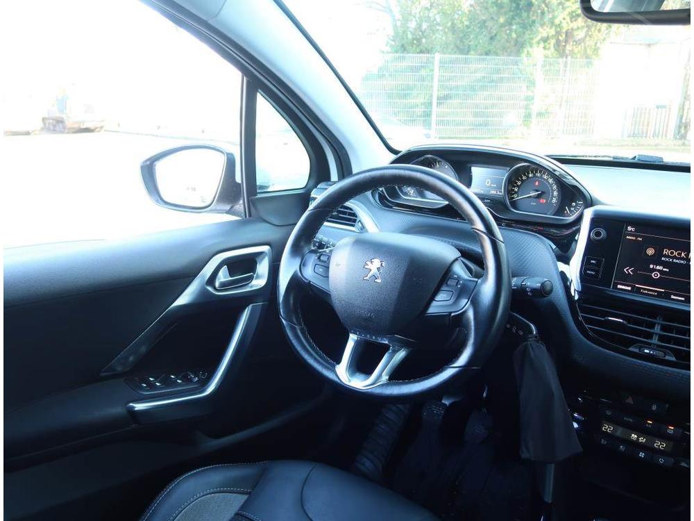 Peugeot 2008 1.2 PureTech, Allure, R,1.maj