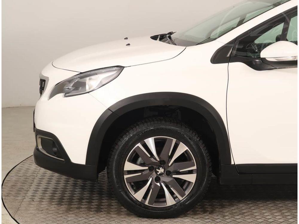 Peugeot 2008 1.2 PureTech, Allure, R,1.maj