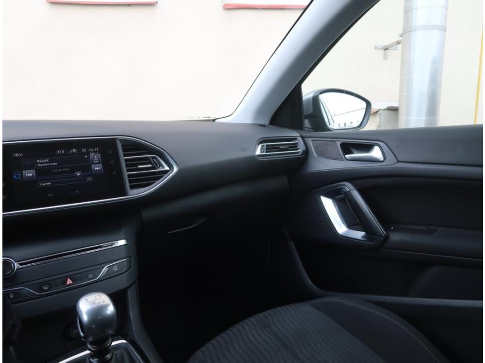 Peugeot 308 1.6 BlueHDi, R,1.maj, Navi