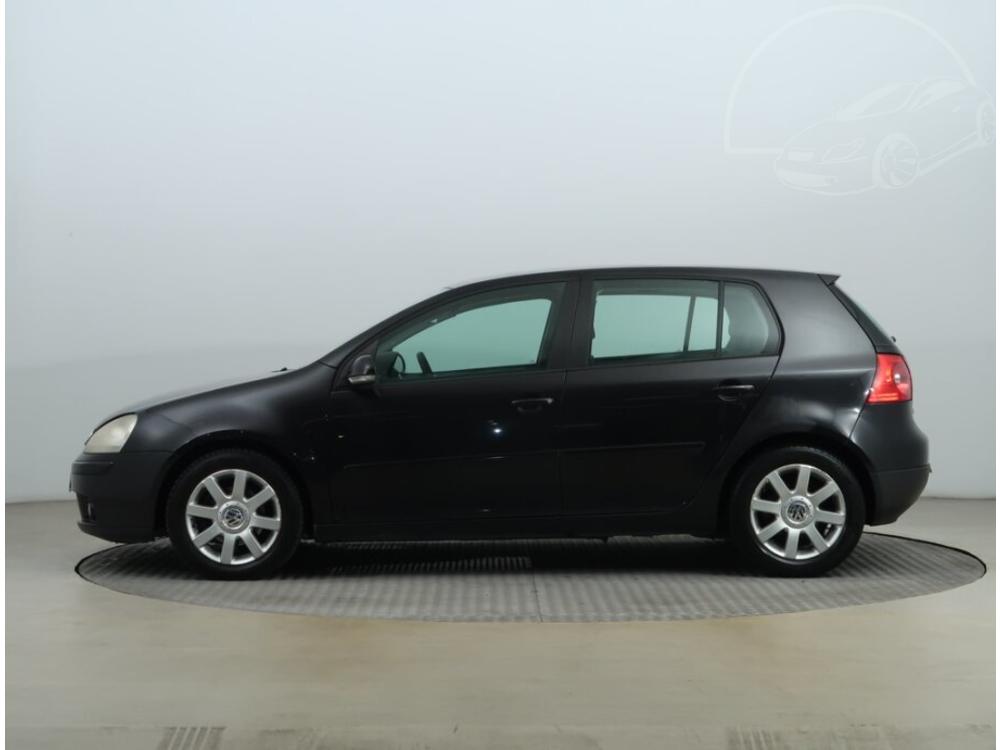 Volkswagen Golf 1.9 TDI, po STK, zamluveno