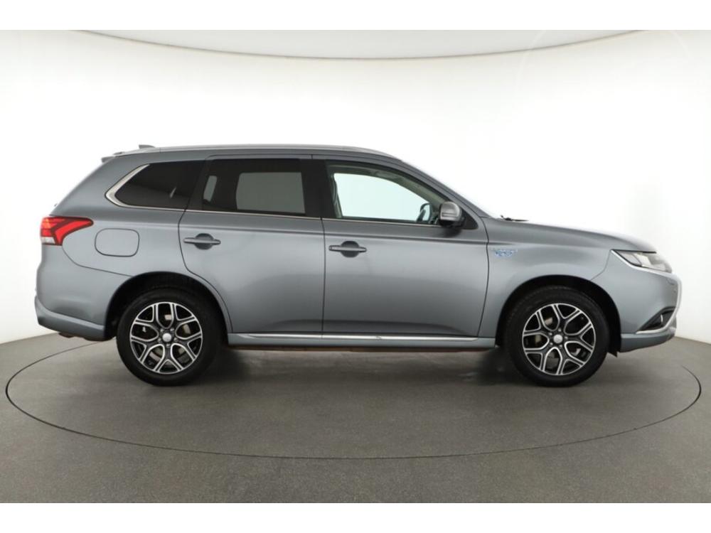 Mitsubishi Outlander 2.0 PHEV, 4X4, Automat