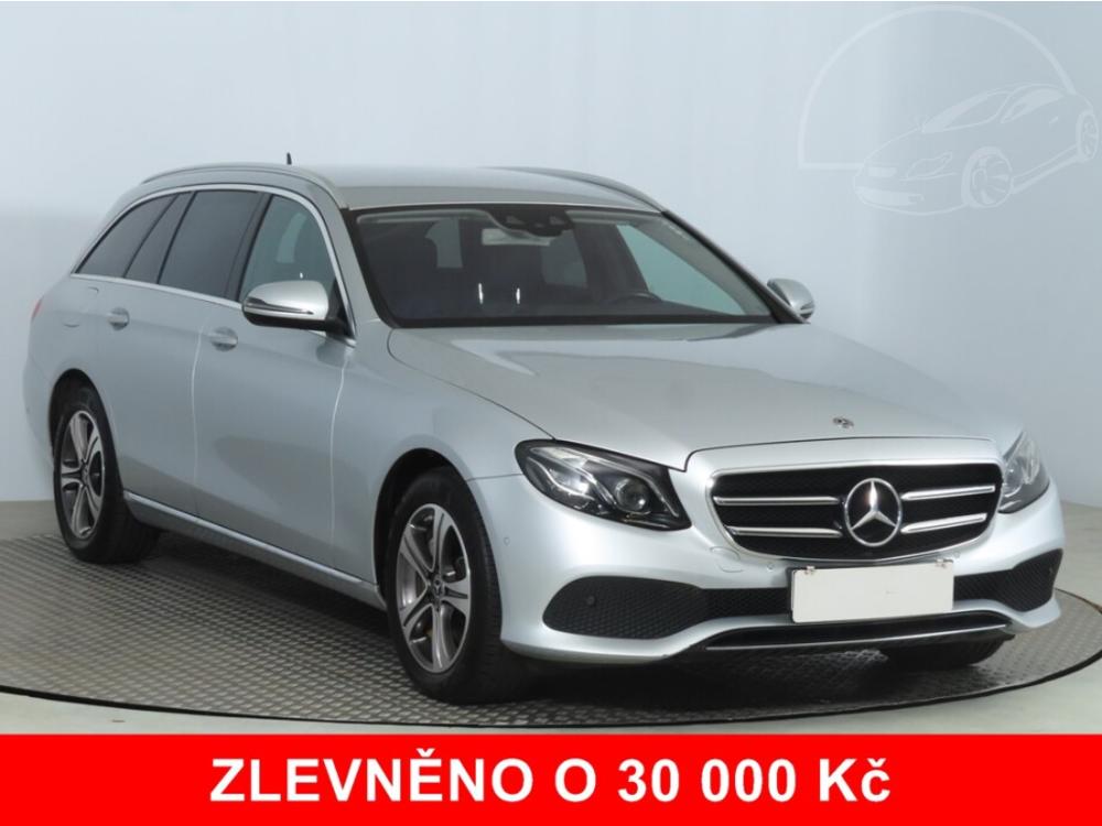 Prodm Mercedes-Benz E 220 220 d 4MATIC, NOV CENA, 4X4